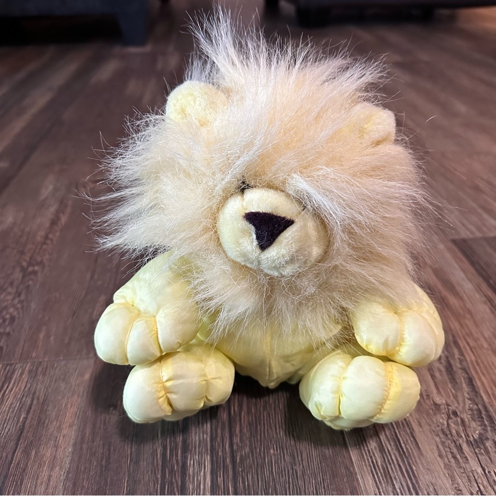 Nylon yellow stuffed plush LION 80's toy zoo animal